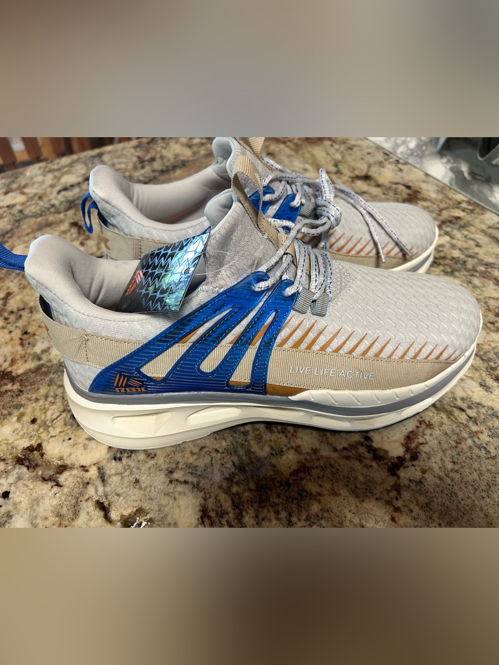 NWT RBX Men's 10 Performance Sneakers in White & Blue Athletic Shoes lightweight